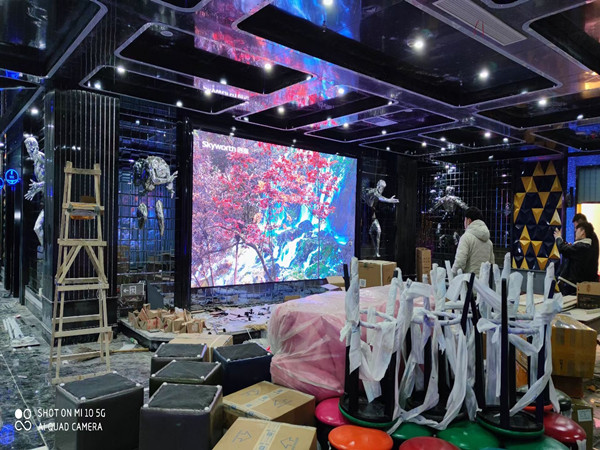 白山市室内P2.5全彩显示屏